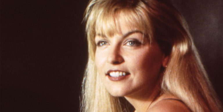 Sheryl Lee dressed as Laura Palmer in room 6 at the Red Diamond City Motel