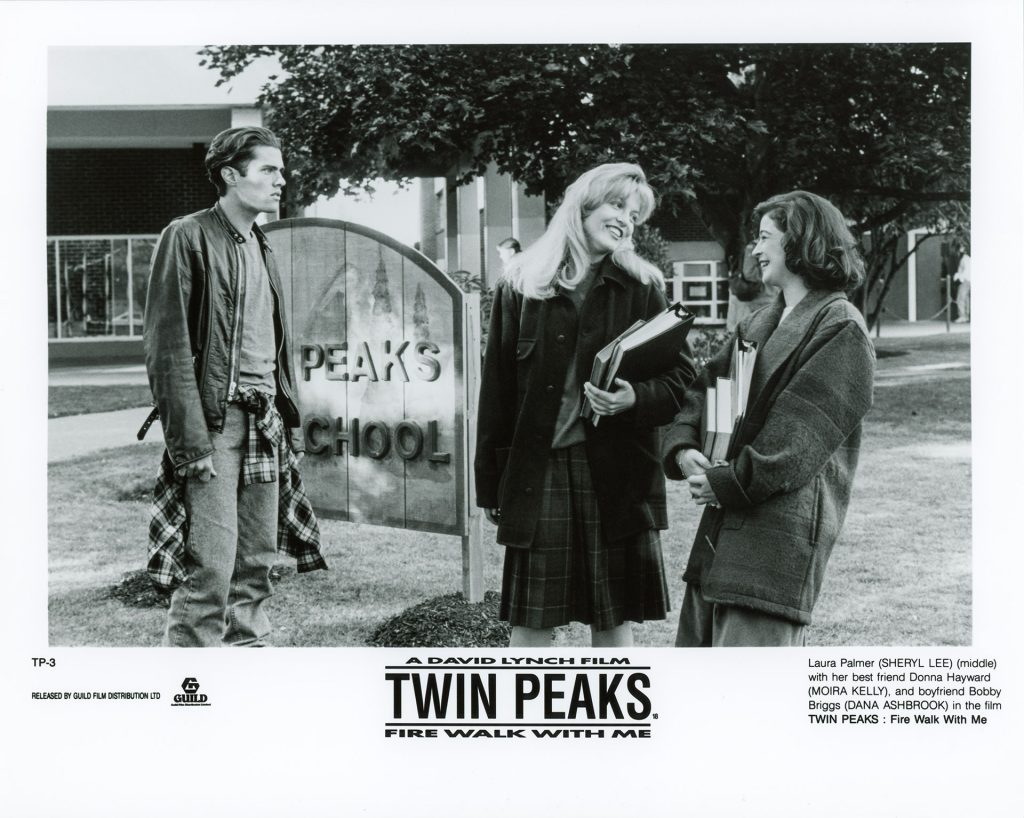 Laura Palmer (SHERYL LEE) (middle) with her best friend Donna Hayward (MOIRA KELLY), and boyfriend Bobby Briggs (DANA ASHBROOK) in the film TWIN PEAKS: Fire Walk With Me
