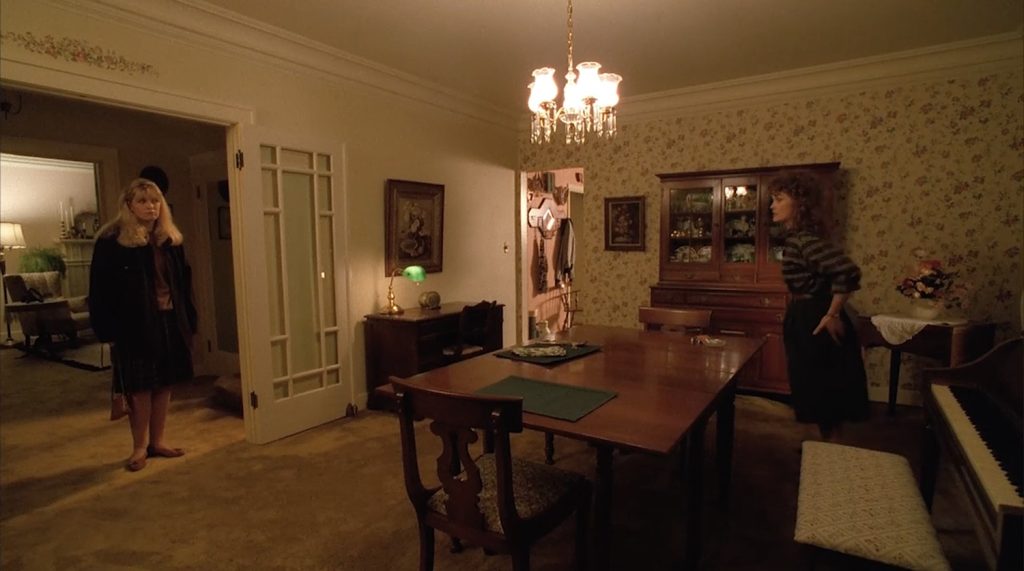 Sarah and Laura Palmer in the dining room
