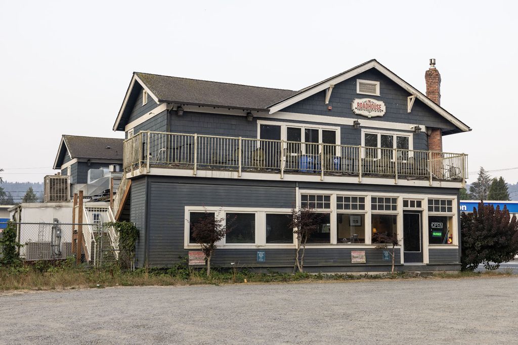 Exterior of the Roadhouse Restaurant and Inn