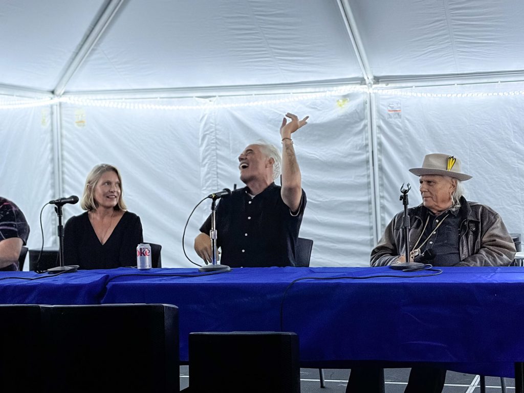 Dana Ashbrook on stage with Sheryl Lee and Michael Horse