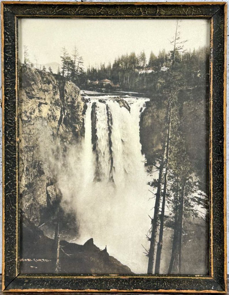 Black and white photo of Snoqualmie Falls