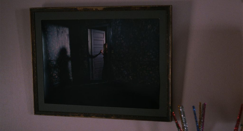 Framed photo on Laura Palmer's bedroom wall