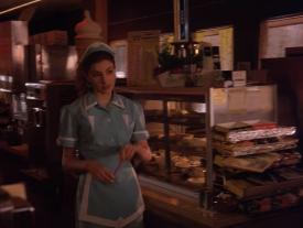 Episode 1.000 - Pie in Display Case
