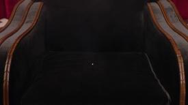 11_VacantPeaks_RedRoom_Part03_OrbChair01