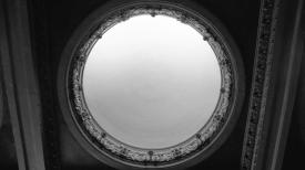 Screen in a dome on the ceiling