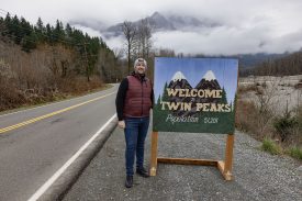 Twin Peaks fan by Welcome to Twin Peaks Sign