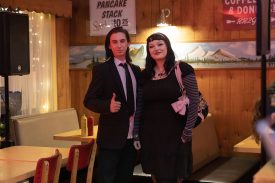 Attendees at Twede's Cafe for Wisteria Lodge show