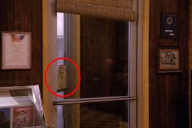 Episode1.002_DoubleRDiner_HaveANiceDaySign