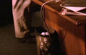 Episode2.002_Twin Peaks Sherlff's Department_US President Trashcan