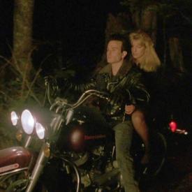 James Hurley and Laura Palmer in the Woods