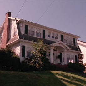 Palmer House in Everett, Washington