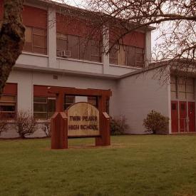 Twin Peaks High School - Exterior